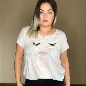 Winking T-shirt w/ Lips